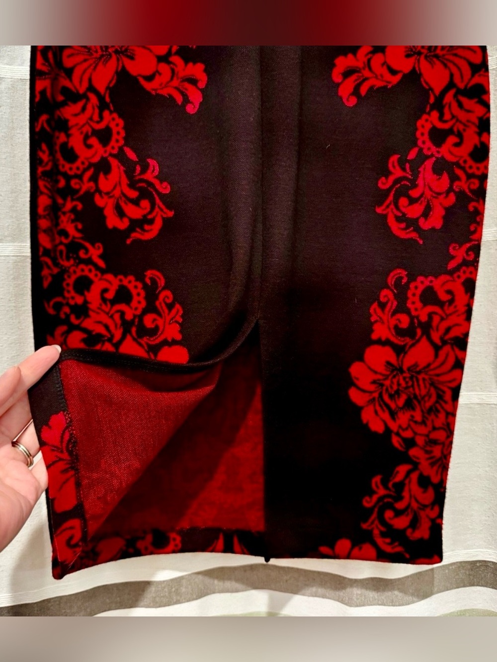 VENUS Colorblock Floral Damask Sheath Bodycon Dress Red Black - Size Small - Picture 5 of 13